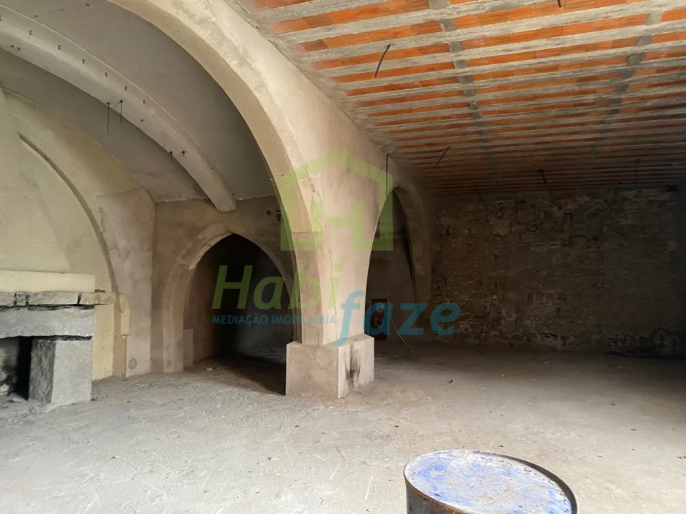Loja para Venda em Évora (São Mamede, Sé, São Pedro e Santo Antão) Foto 4