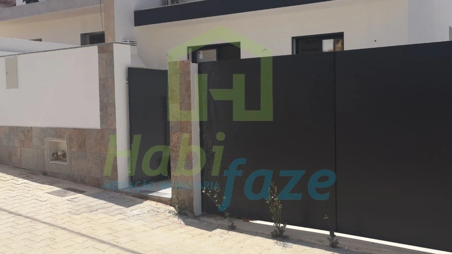 Moradia T3 para Venda em Algoz e Tunes