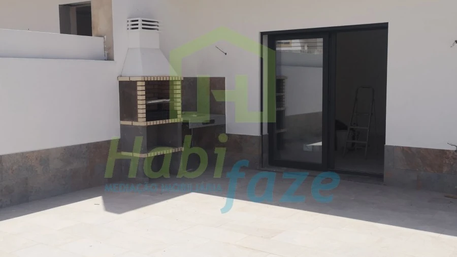 Moradia T3 para Venda em Algoz e Tunes