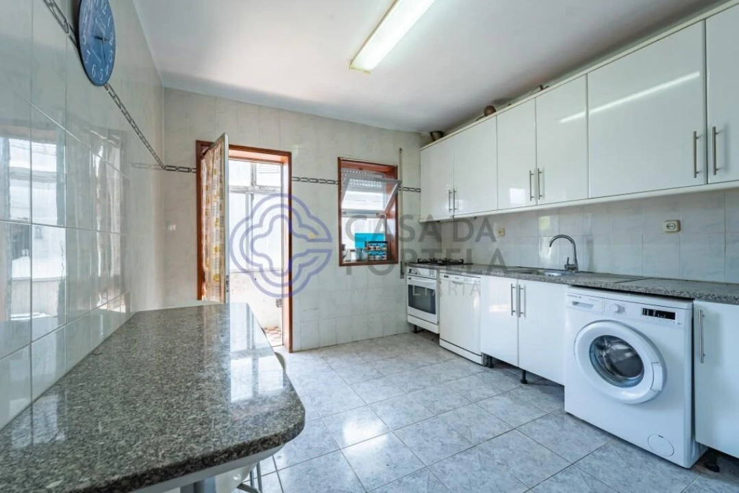 Apartamento T2 para Venda em Cidade da Maia Foto 7