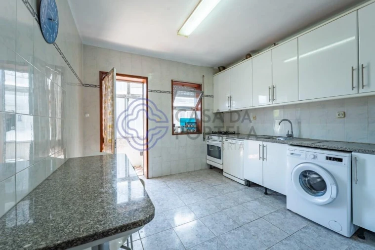 Apartamento T2 para Venda em Cidade da Maia Foto 7