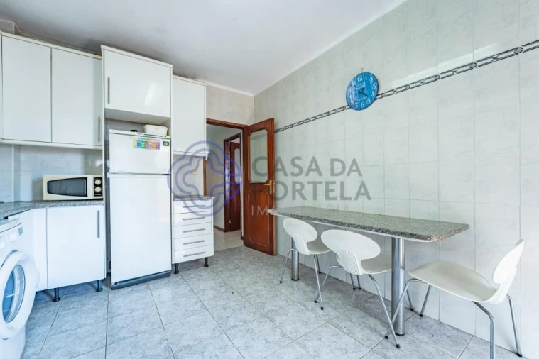 Apartamento T2 para Venda em Cidade da Maia Foto 8