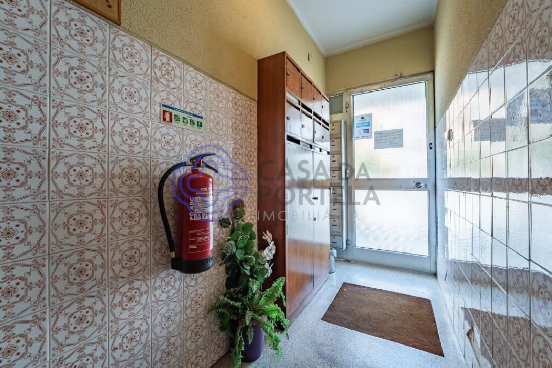 Apartamento T2 para Venda em Cidade da Maia Foto 2