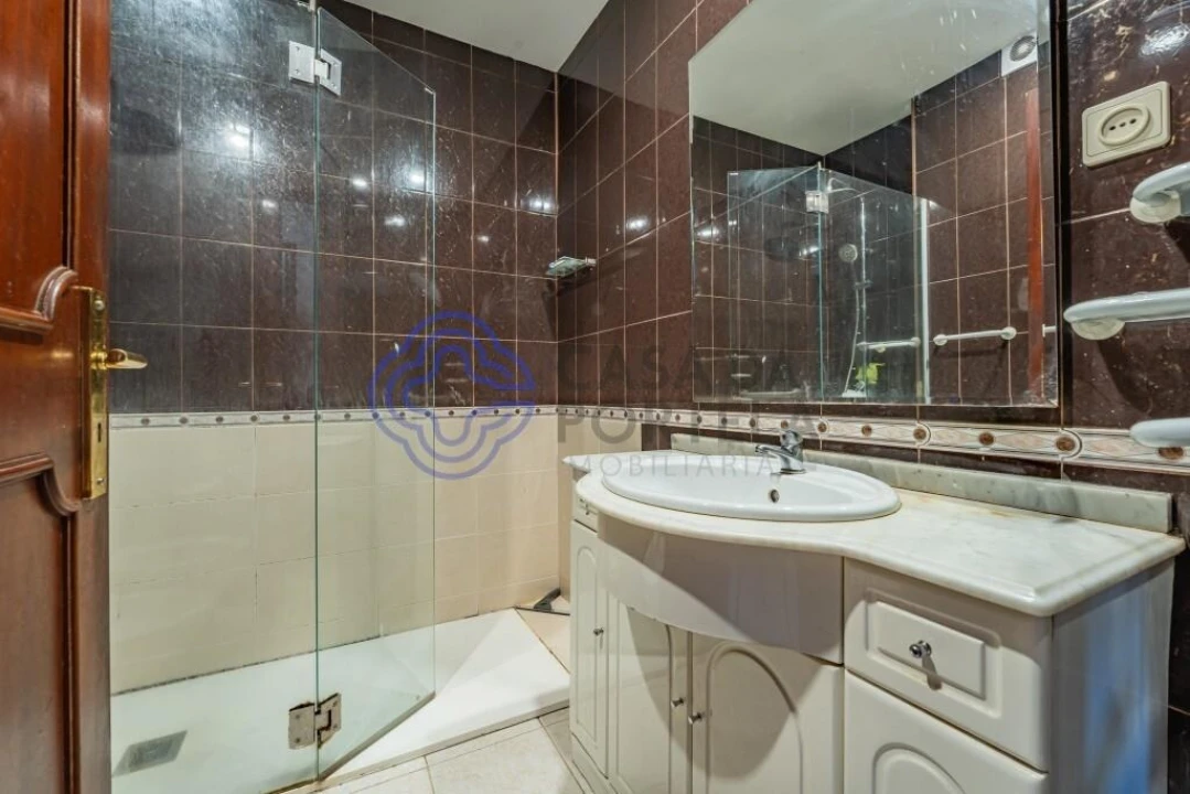 Apartamento T2 para Venda em Cidade da Maia Foto 20