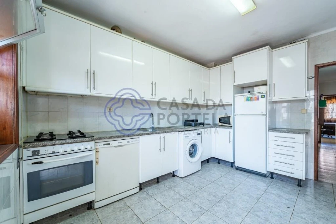 Apartamento T2 para Venda em Cidade da Maia Foto 9