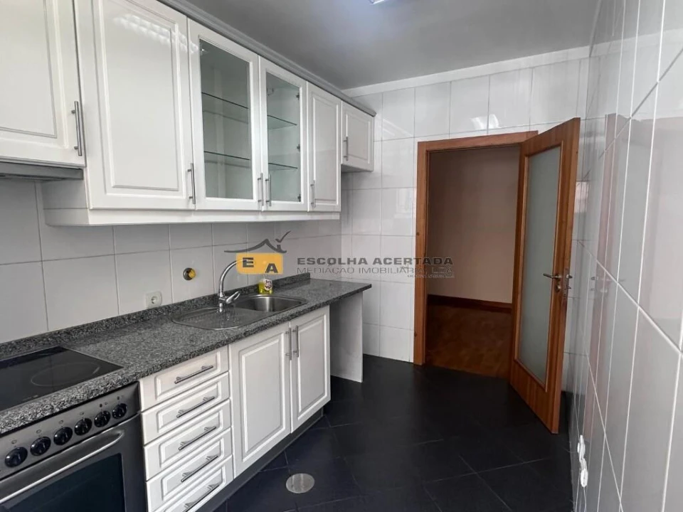 Apartamento T2 para Venda em Custóias, Leça do Balio e Guifões Foto 5