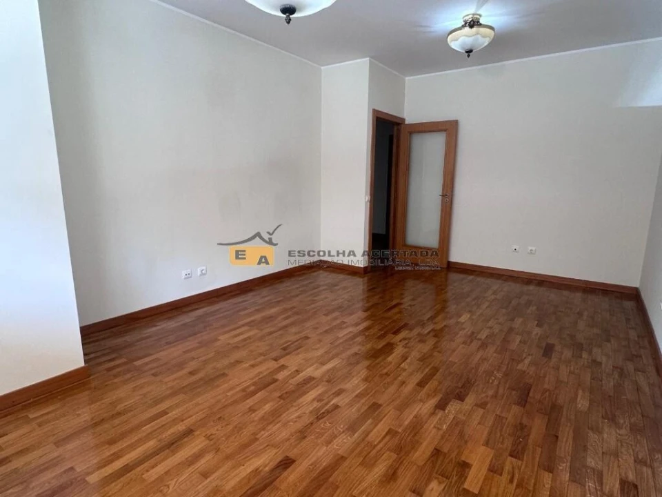 Apartamento T2 para Venda em Custóias, Leça do Balio e Guifões Foto 11
