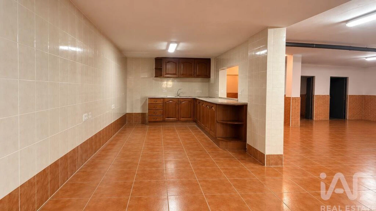 Moradia T5 para Venda em Montenegro Foto 21