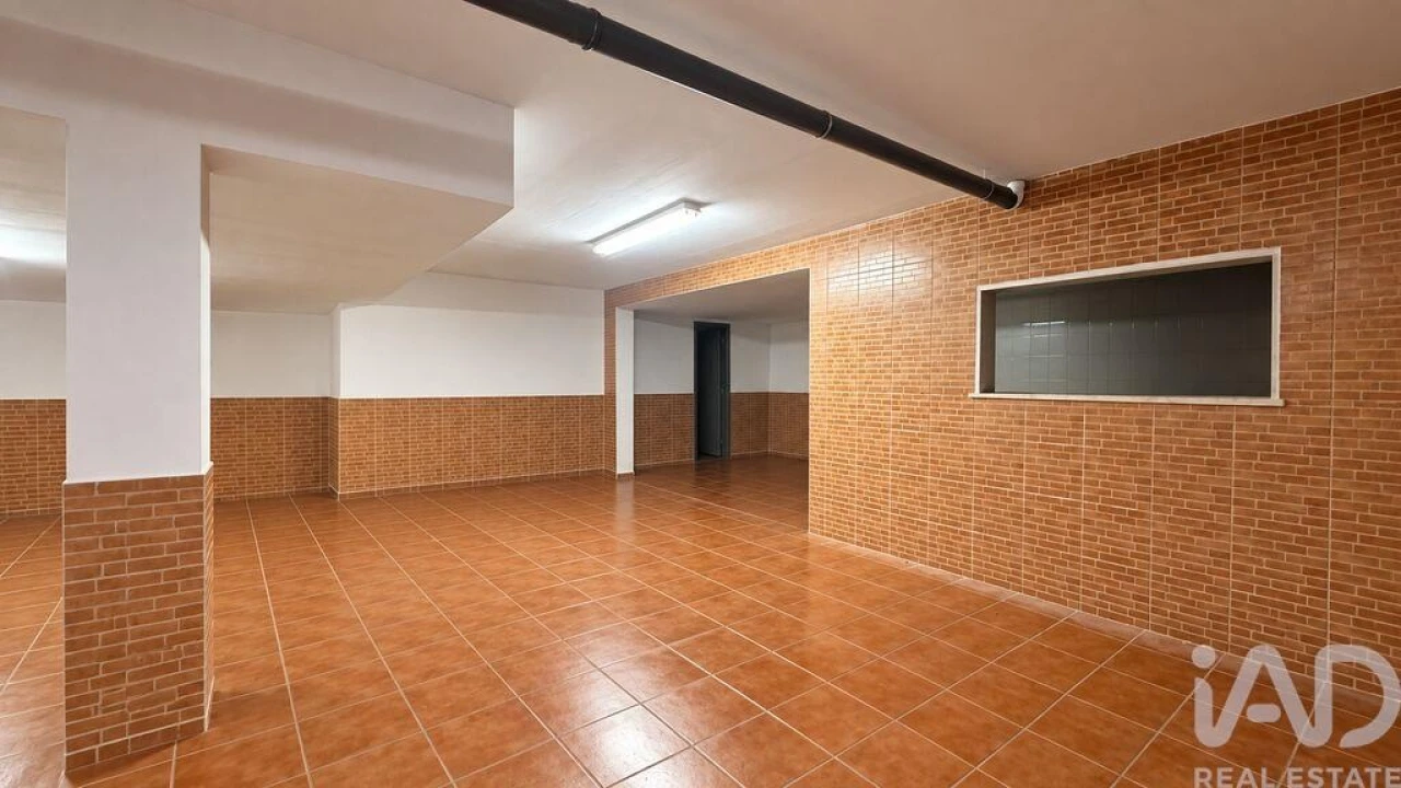 Moradia T5 para Venda em Montenegro Foto 22