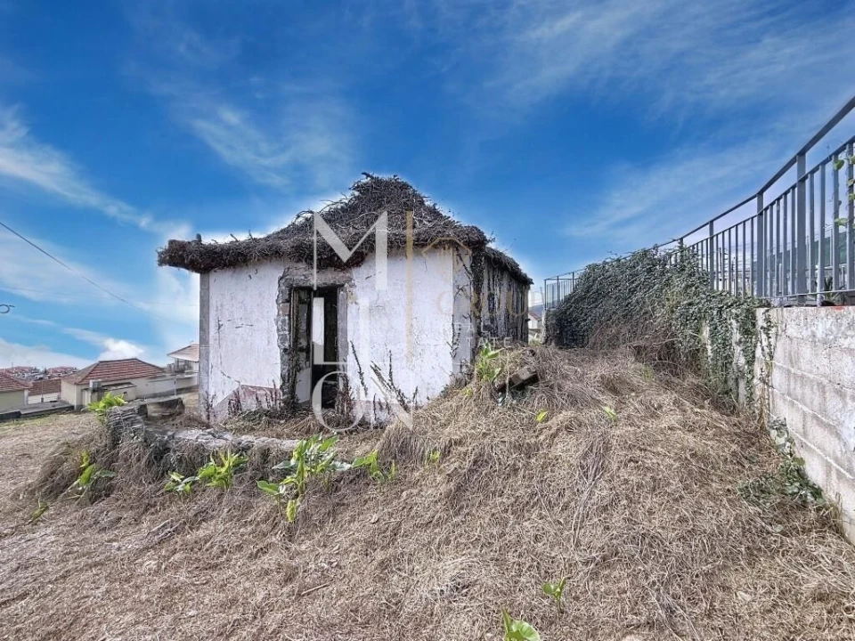Moradia T2 para Venda em Arco da Calheta Foto 11