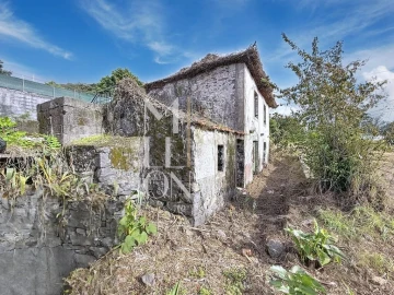 Moradia T2 para Venda em Arco da Calheta