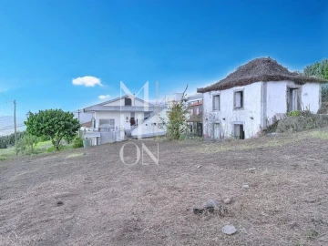 Moradia T2 para Venda em Arco da Calheta