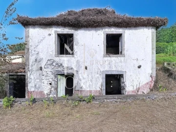 Moradia T2 para Venda em Arco da Calheta