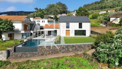 Moradia T2 para Venda em Arco da Calheta