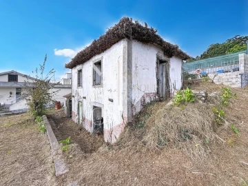 Moradia T2 para Venda em Arco da Calheta