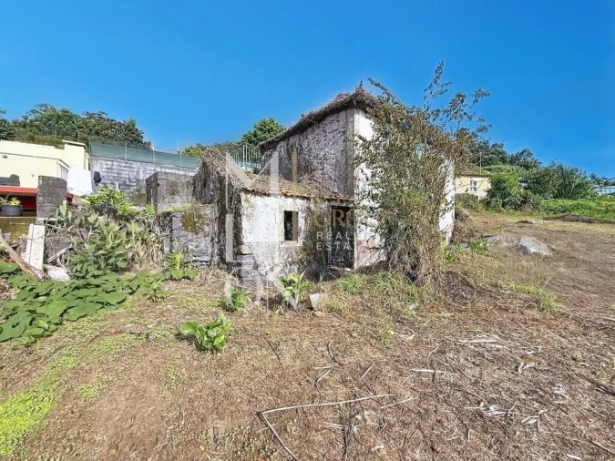 Moradia T2 para Venda em Arco da Calheta Foto 14