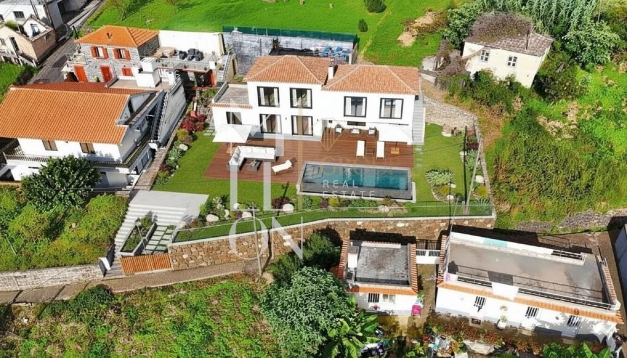 Moradia T2 para Venda em Arco da Calheta Foto 30