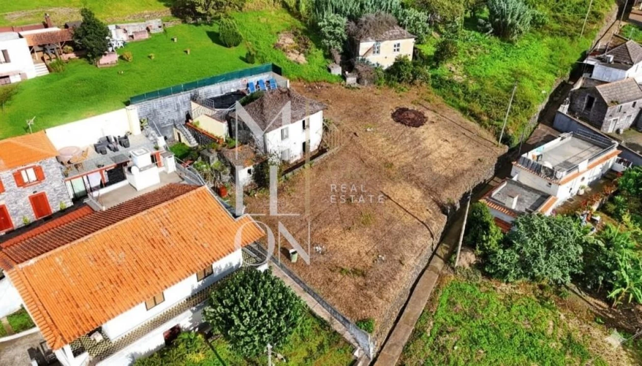 Moradia T2 para Venda em Arco da Calheta Foto 28