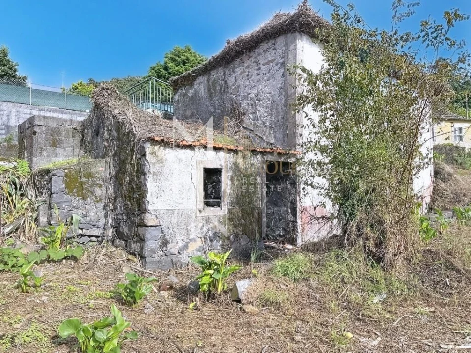 Moradia T2 para Venda em Arco da Calheta Foto 16