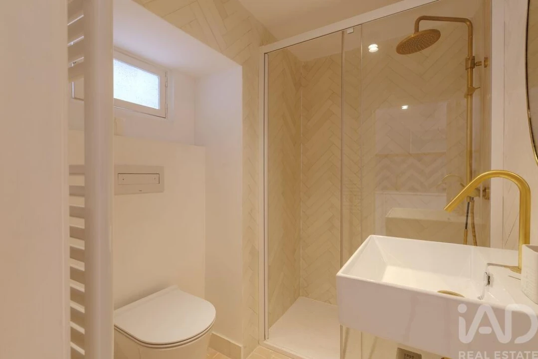 Apartamento T1 para Venda em Misericórdia Foto 18