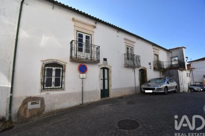 Moradia T5 para Venda em São Miguel, Santa Eufémia e Rabaçal