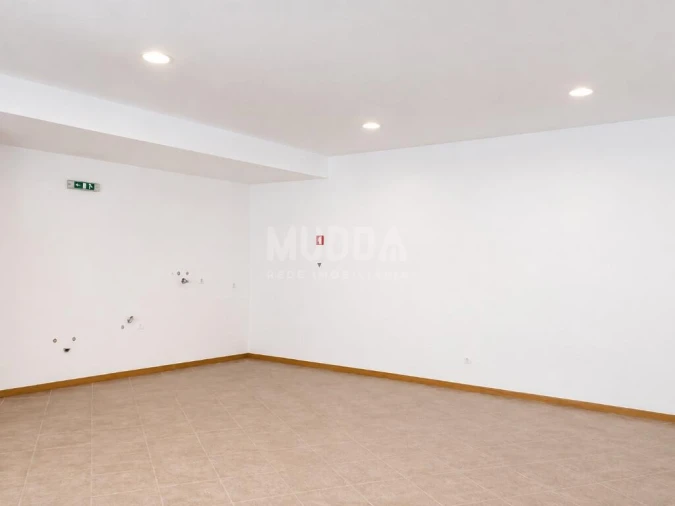 Loja para Venda em Murça Foto 2