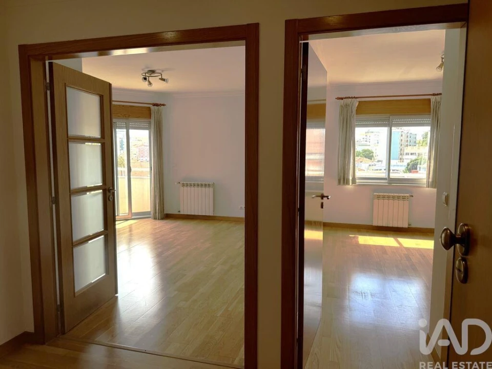 Apartamento T1 para Arrendamento em Alvalade Foto 15