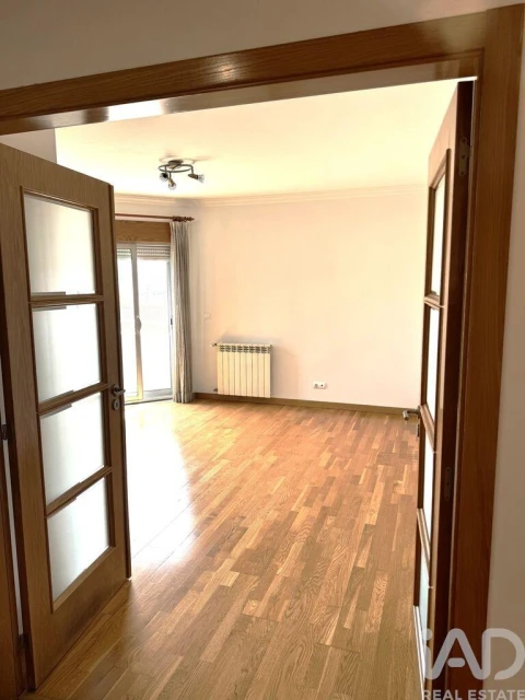Apartamento T1 para Arrendamento em Alvalade