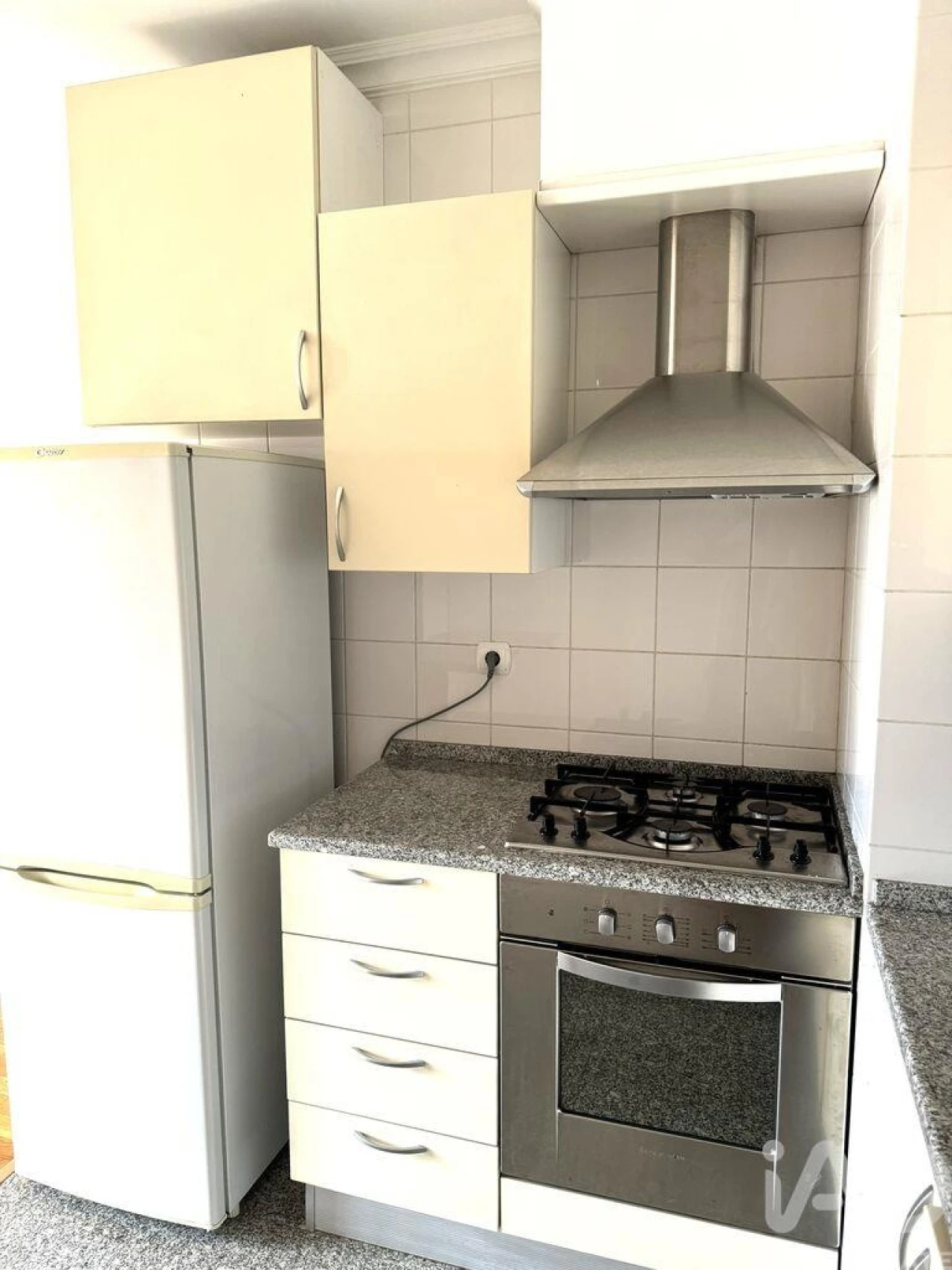 Apartamento T1 para Arrendamento em Alvalade Foto 10