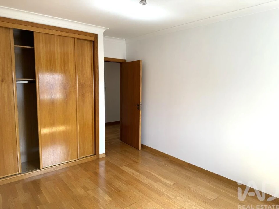 Apartamento T1 para Arrendamento em Alvalade Foto 19