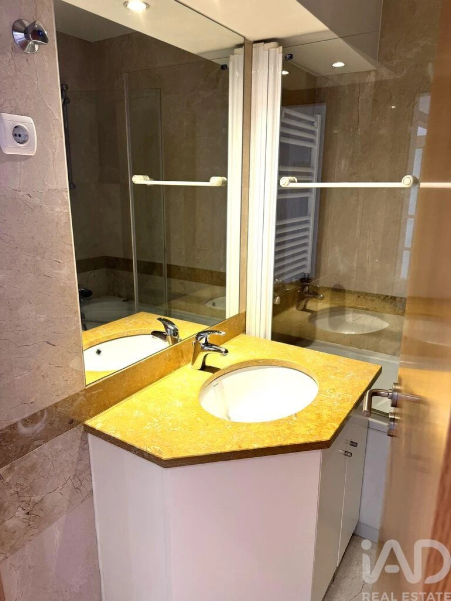 Apartamento T1 para Arrendamento em Alvalade Foto 21