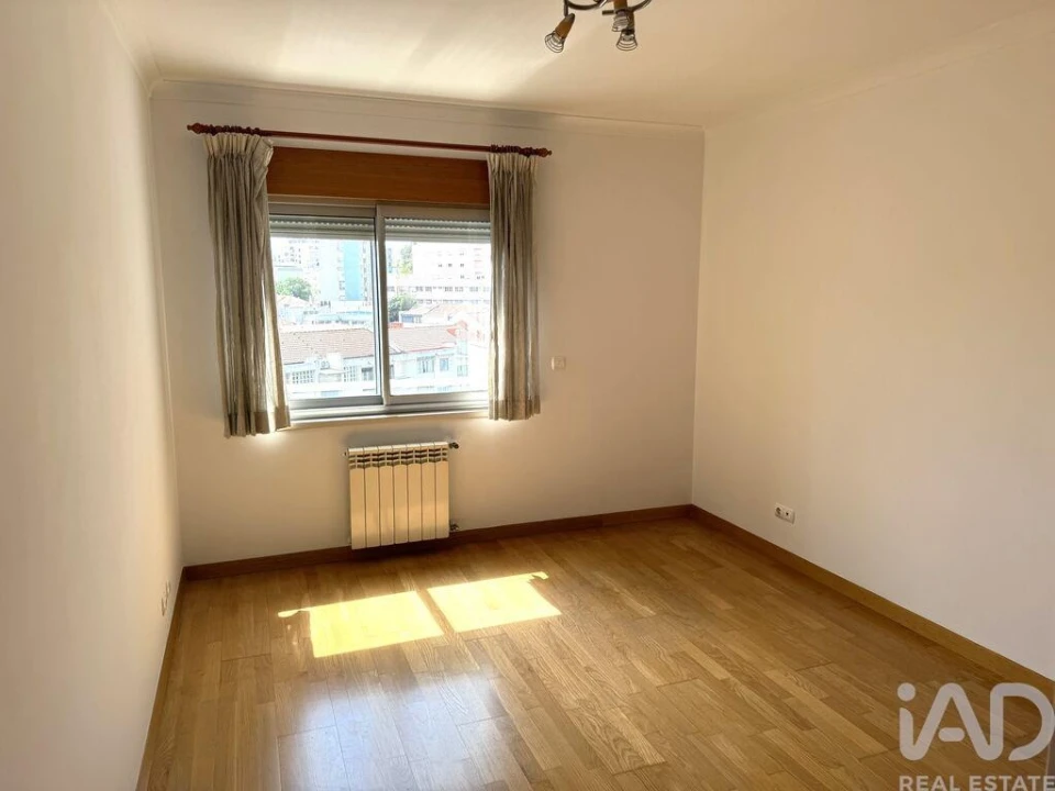 Apartamento T1 para Arrendamento em Alvalade Foto 17