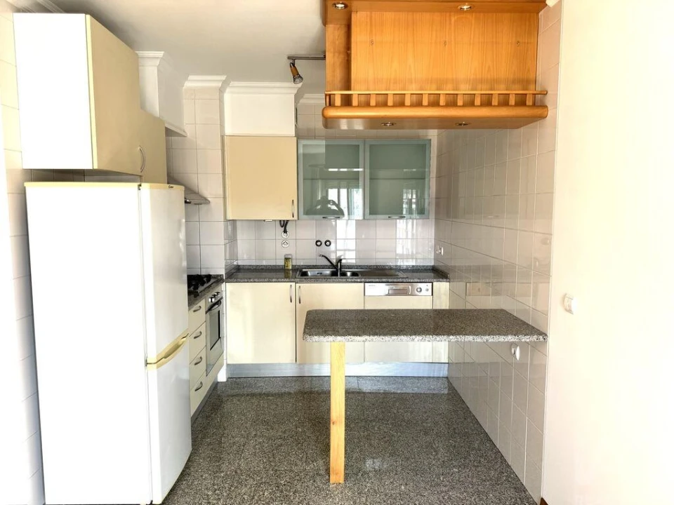 Apartamento T1 para Arrendamento em Alvalade Foto 7