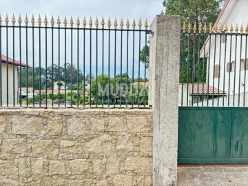 Terreno para Venda em Vila de Cucujães