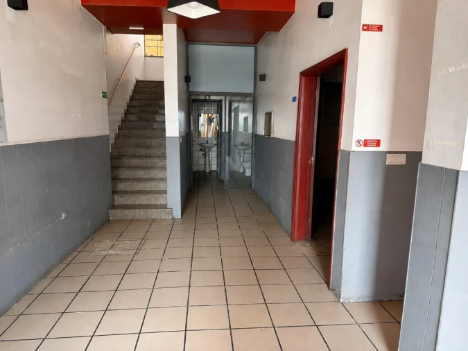 Prédio para Venda em Santo Antonio dos Olivais Foto 4