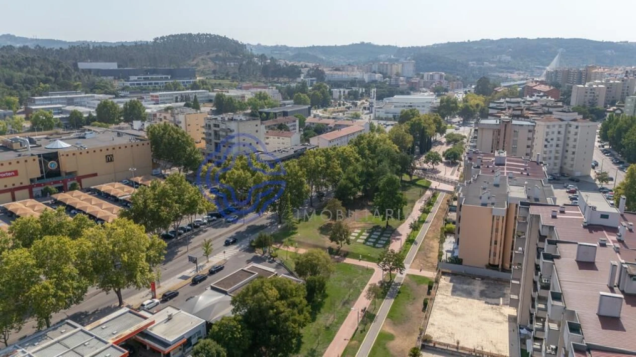 Apartamento T3 para Venda em Santo Antonio dos Olivais Foto 31