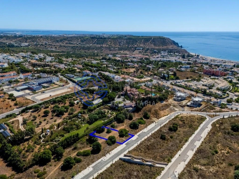 Terreno para Venda em Luz Foto 1