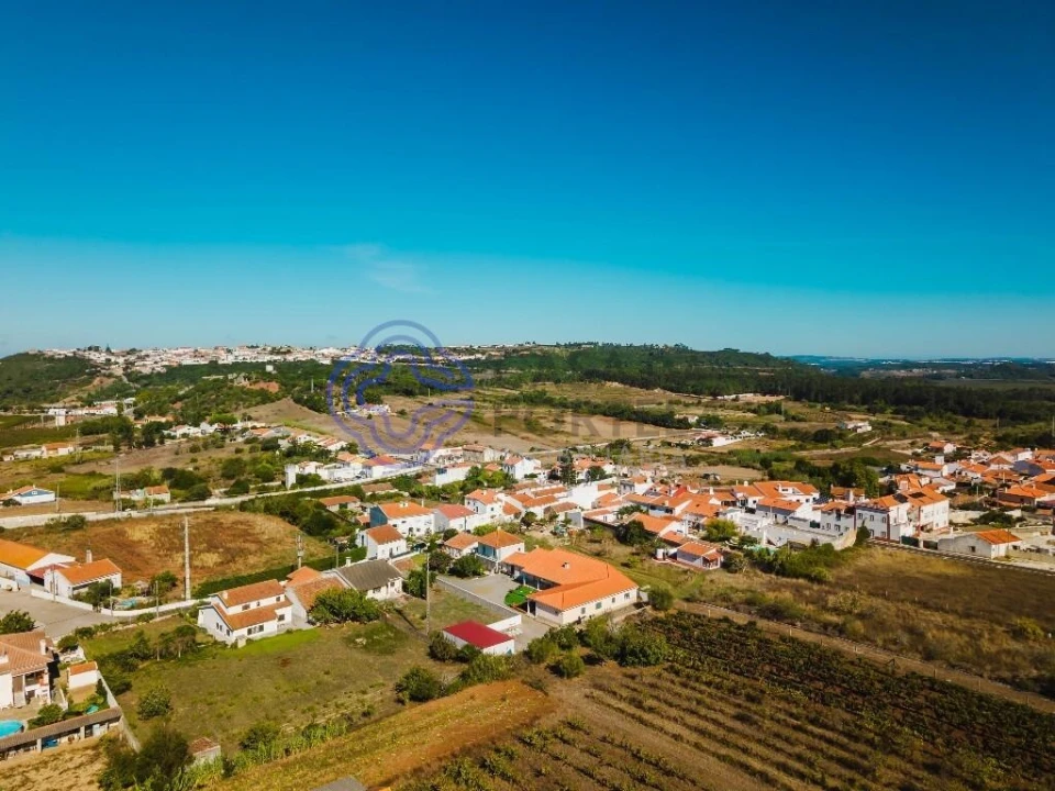 Moradia T3 para Venda em Santa Maria, São Pedro e Sobral da Lagoa Foto 23