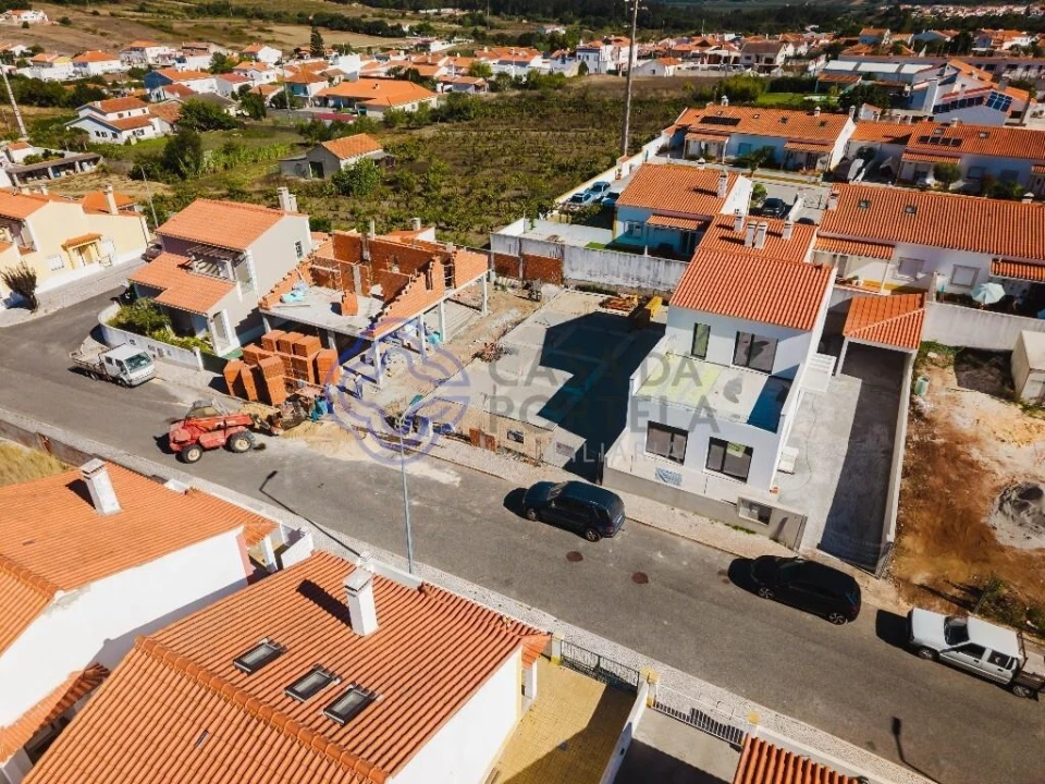 Moradia T3 para Venda em Santa Maria, São Pedro e Sobral da Lagoa Foto 4