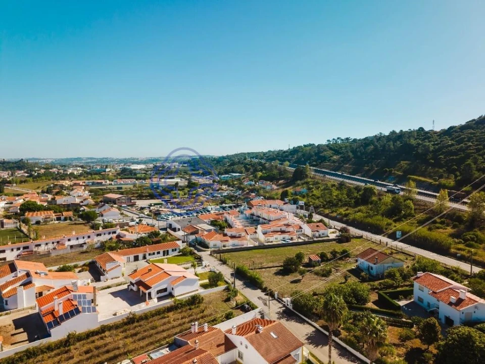 Moradia T3 para Venda em Santa Maria, São Pedro e Sobral da Lagoa Foto 21
