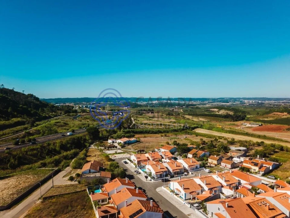 Moradia T3 para Venda em Santa Maria, São Pedro e Sobral da Lagoa Foto 20
