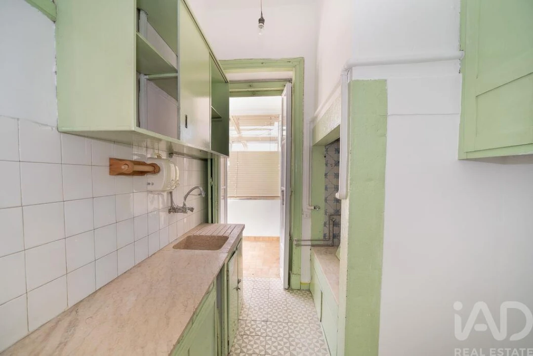 Apartamento T4 para Venda em Campolide Foto 10