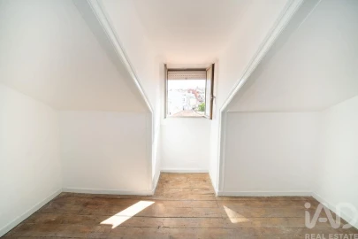 Apartamento T4 para Venda em Campolide