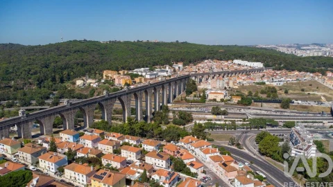 Apartamento T4 para Venda em Campolide