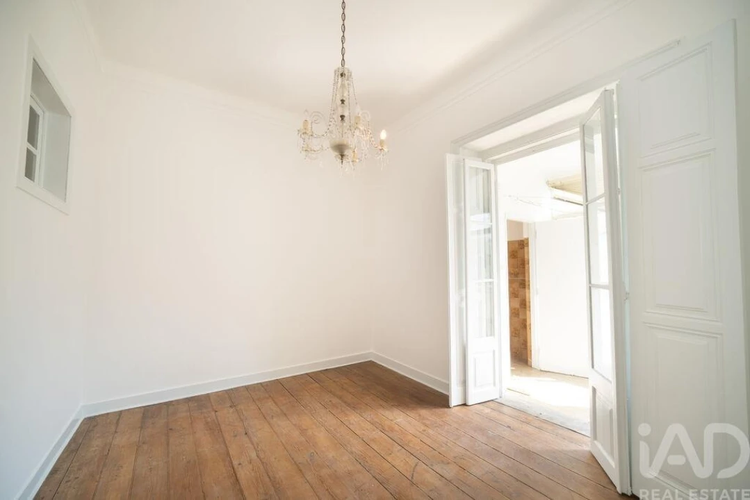 Apartamento T4 para Venda em Campolide Foto 3