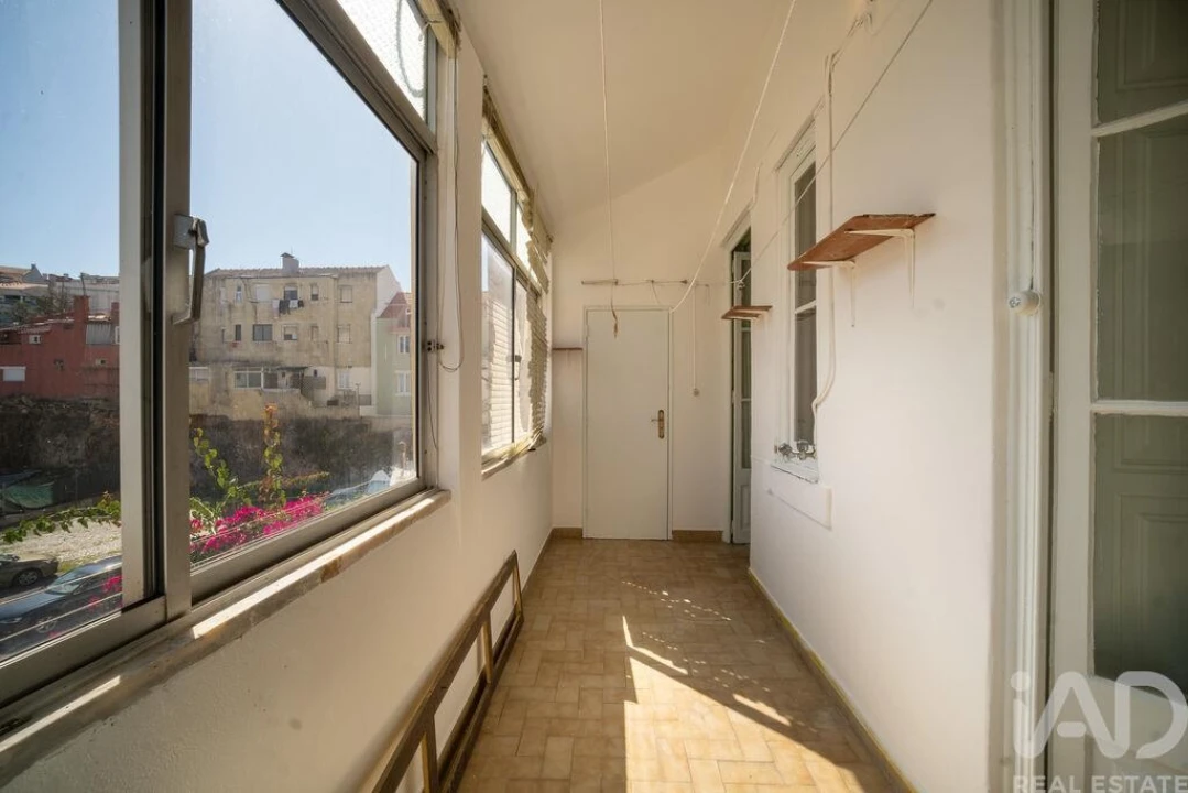 Apartamento T4 para Venda em Campolide Foto 5