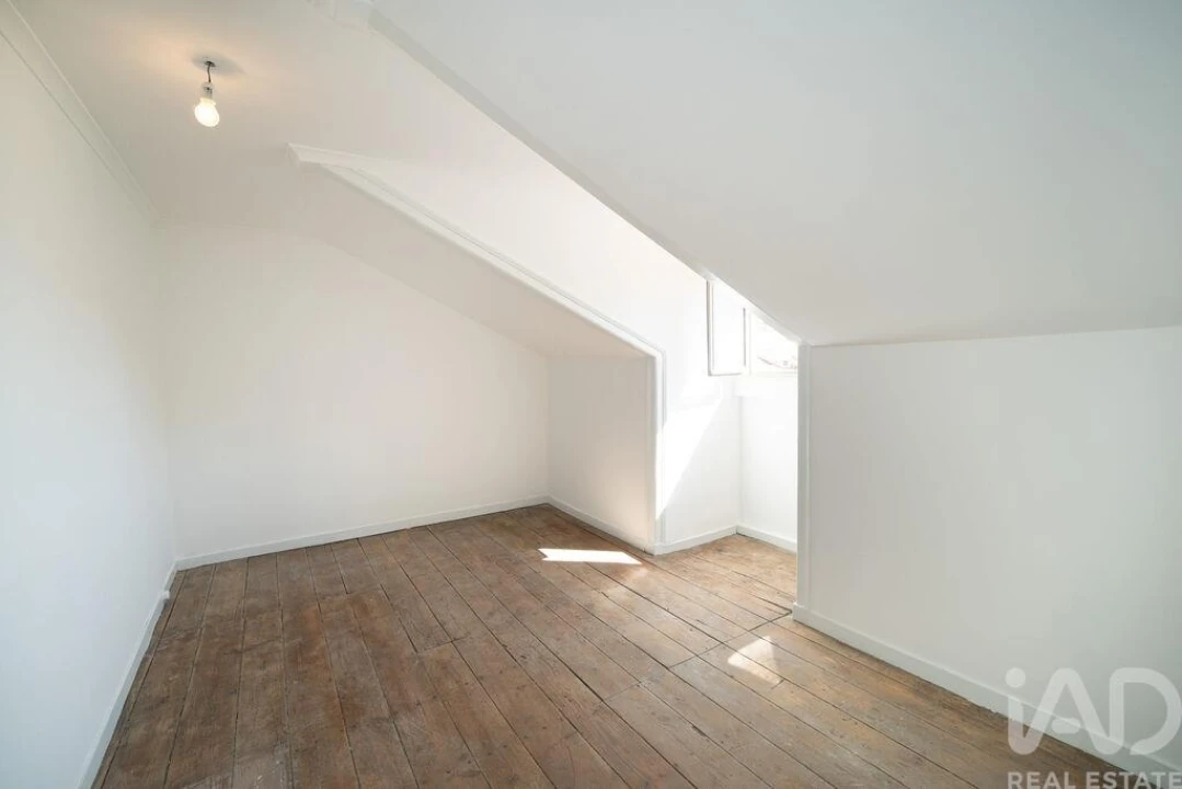 Apartamento T4 para Venda em Campolide Foto 17