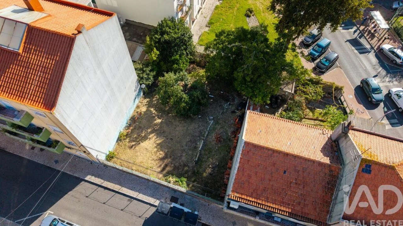 Terreno para Venda em Encosta do Sol Foto 3