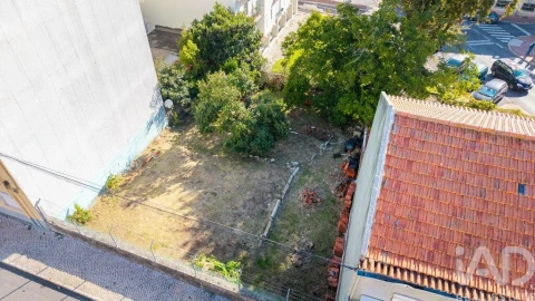 Terreno para Venda em Encosta do Sol