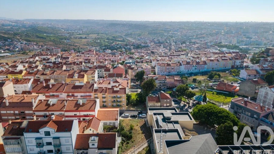 Terreno para Venda em Encosta do Sol Foto 18